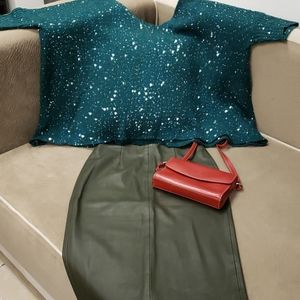 Pencil  scirt and pullover